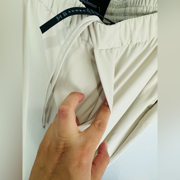 NWT lululemon ABC Pull-On Pant XL Light tan (Trench) Relaxed Tapered Fit - Picture 15 of 15